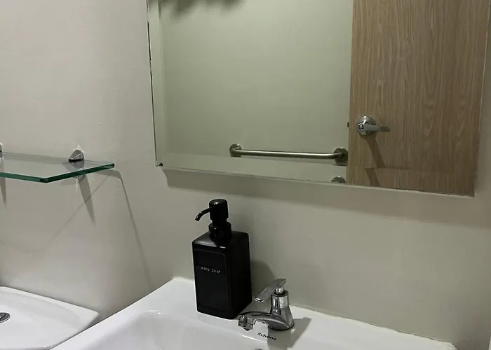 1br Luxury Bed, Movie Room, Swimming Pool Access